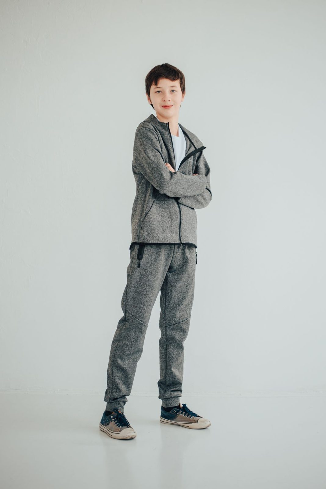 Plain tracksuit shown full length, illustrating fit and sizing